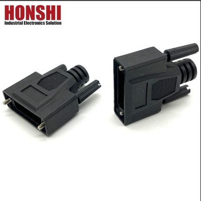 3V3 30A สายเชื่อมชนิดเพศชาย D Sub Connector ด้วยวัสดุติดต่อทองแดง