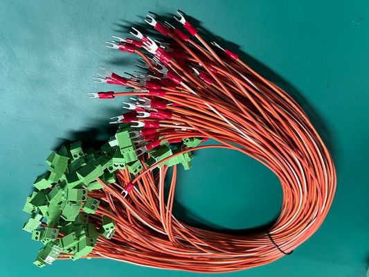 OEM สายไฟฟ้าความยาว เครื่องอุตสาหกรรม 5.08 มิลลิเมตร ปลายบล็อก สีเขียว สายไฟฟ้าและสายไฟฟ้าการประกอบ 0.5M 1M 100% การตรวจสอบ
